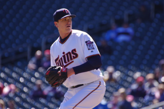 Gibson Pitching Close 1