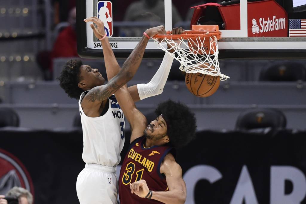 The Star Potential of Jaden McDaniels Zone Coverage