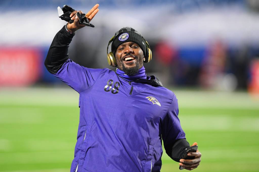 Ravens run past Cowboys after positive test takes out WR Dez Bryant in  warmups