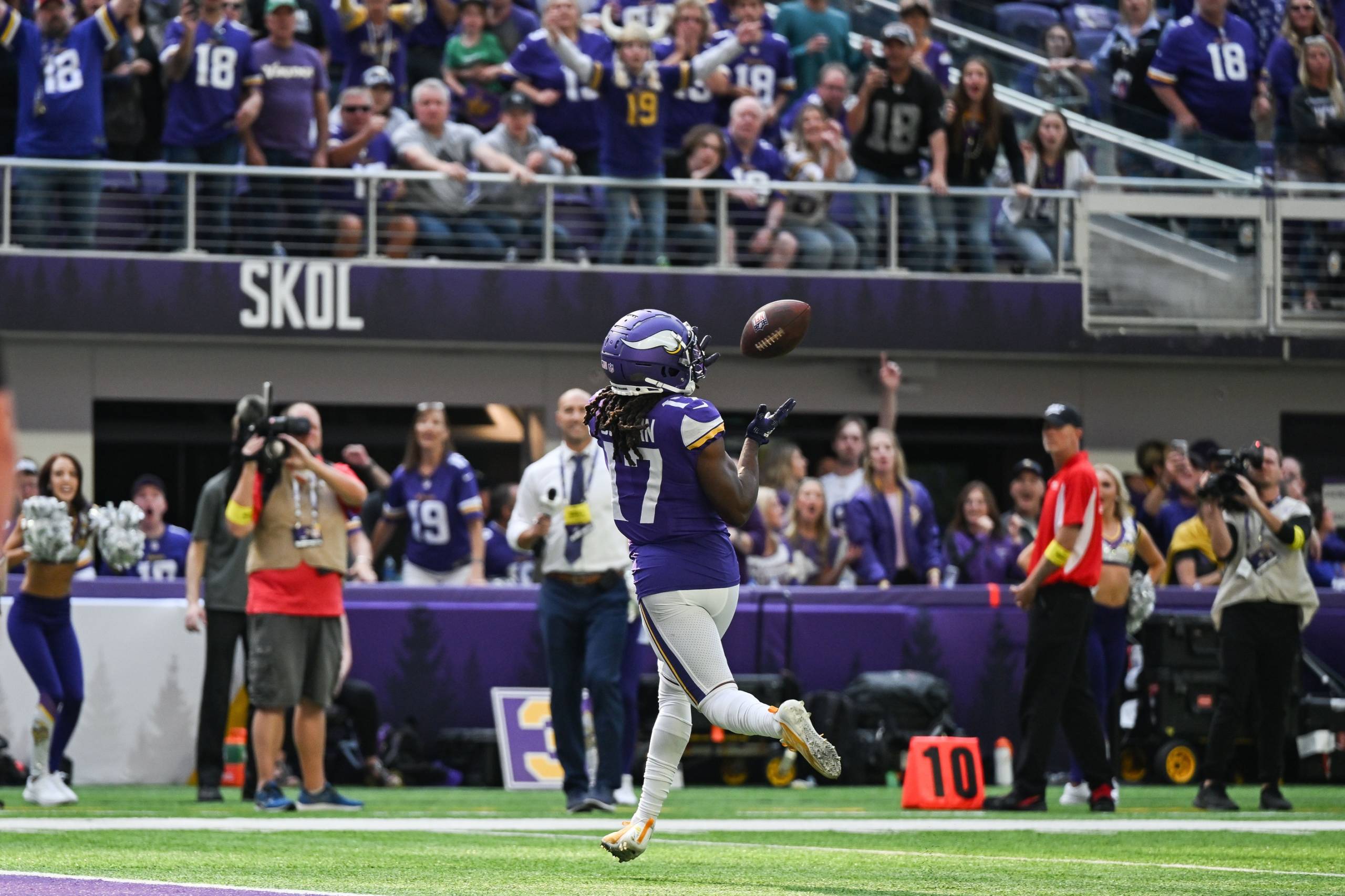 Adam Thielen believes K.J. Osborn is a 'WR1' in the NFL