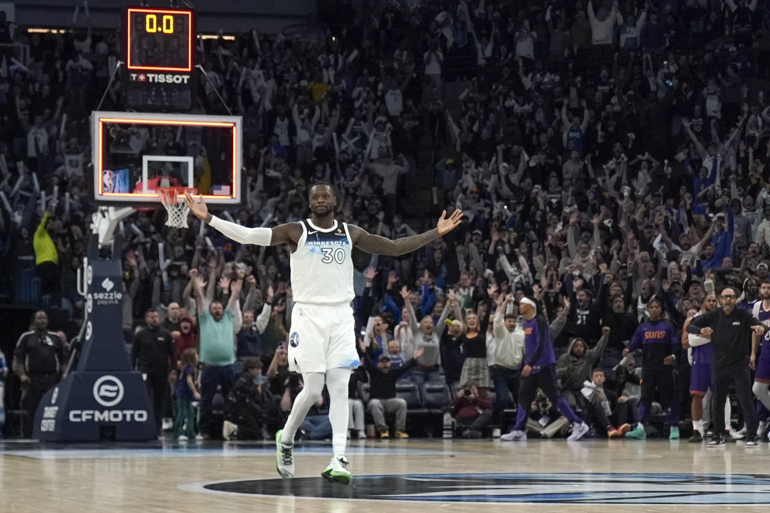 To the Julius Randle Experience Zone Coverage