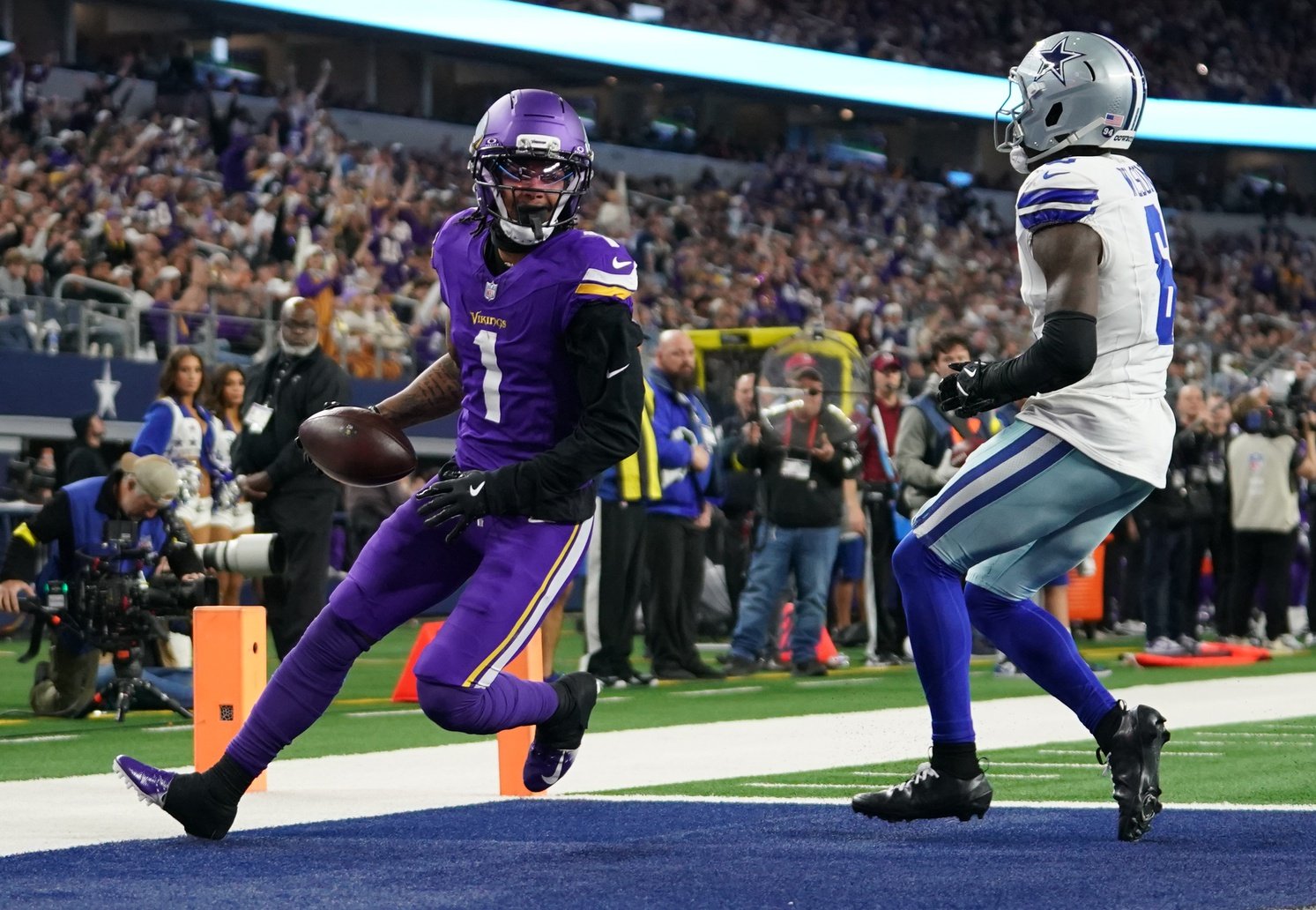 Is Everyone Concerned About the Wrong Vikings Receiver Going Into
