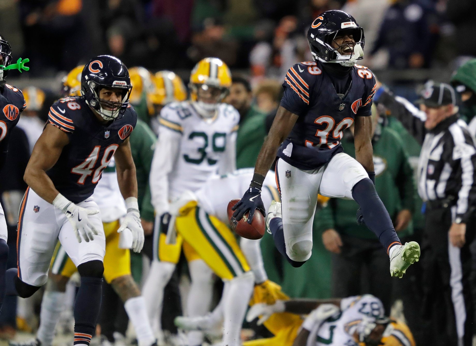 A Comedy Of Errors Dooms the Pack